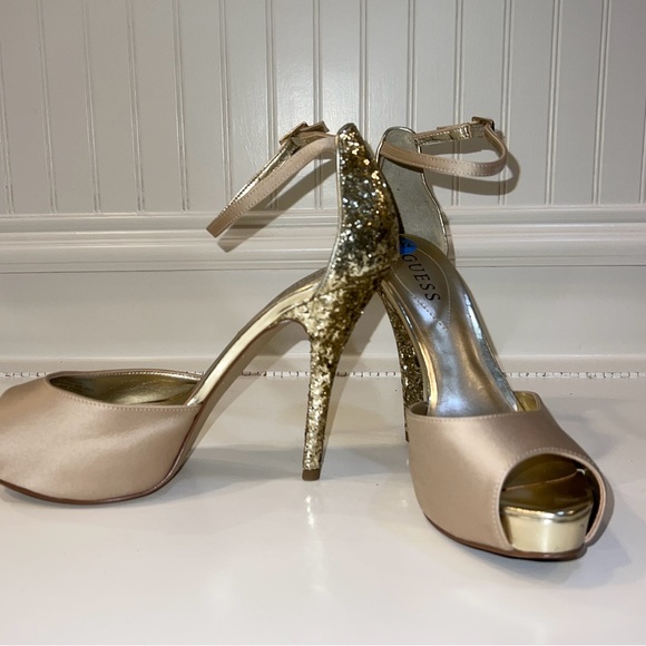 Guess Heels - Picture 3 of 10
